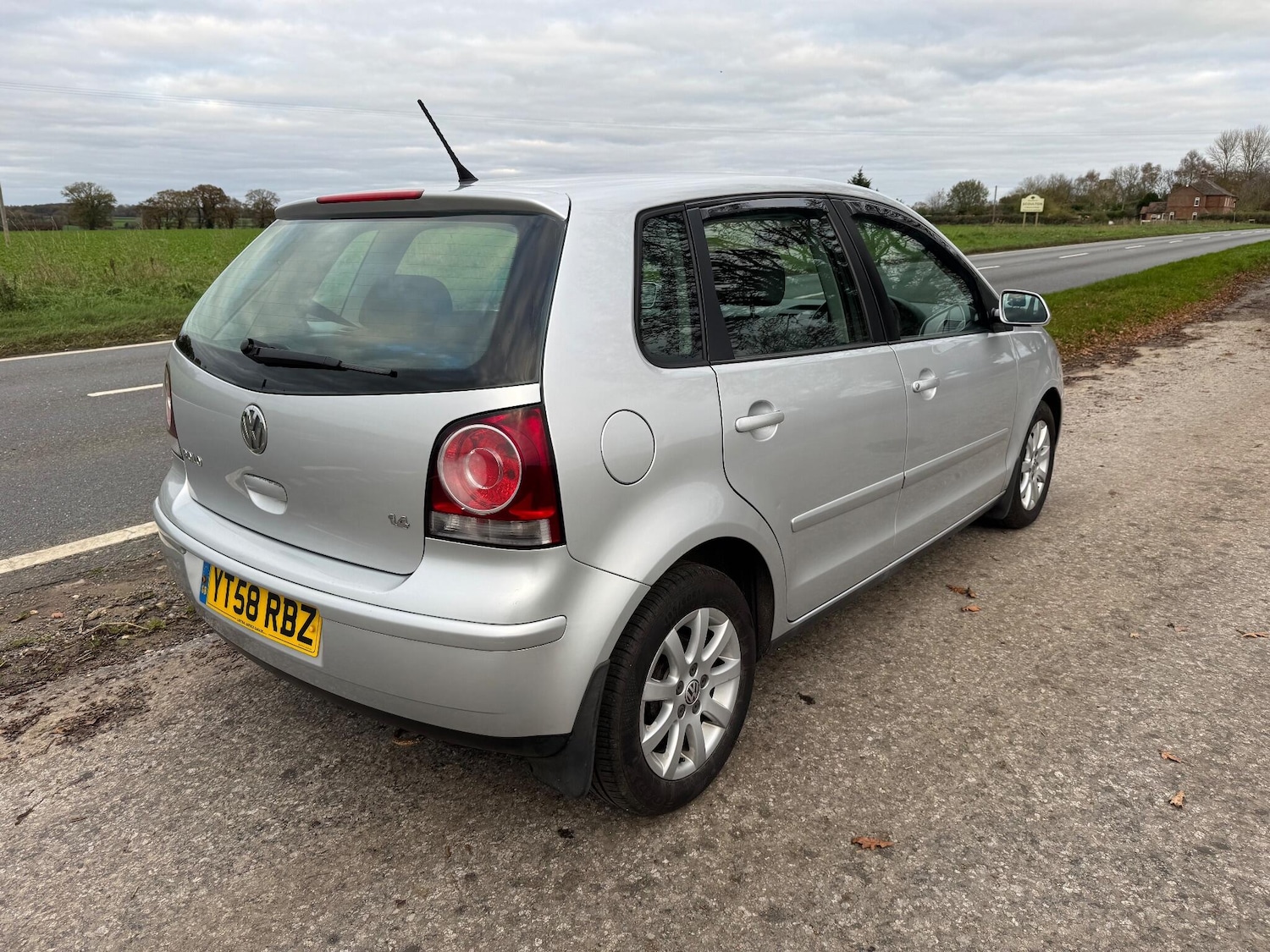 Used Volkswagen Polo 2008 for sale - 76596984: Photo 30