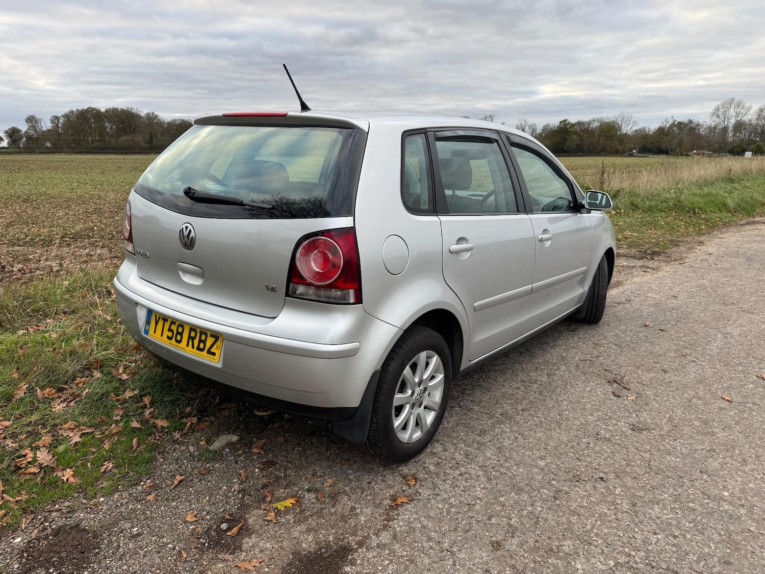 Used Volkswagen Polo 2008 for sale - 76596984: Photo 32