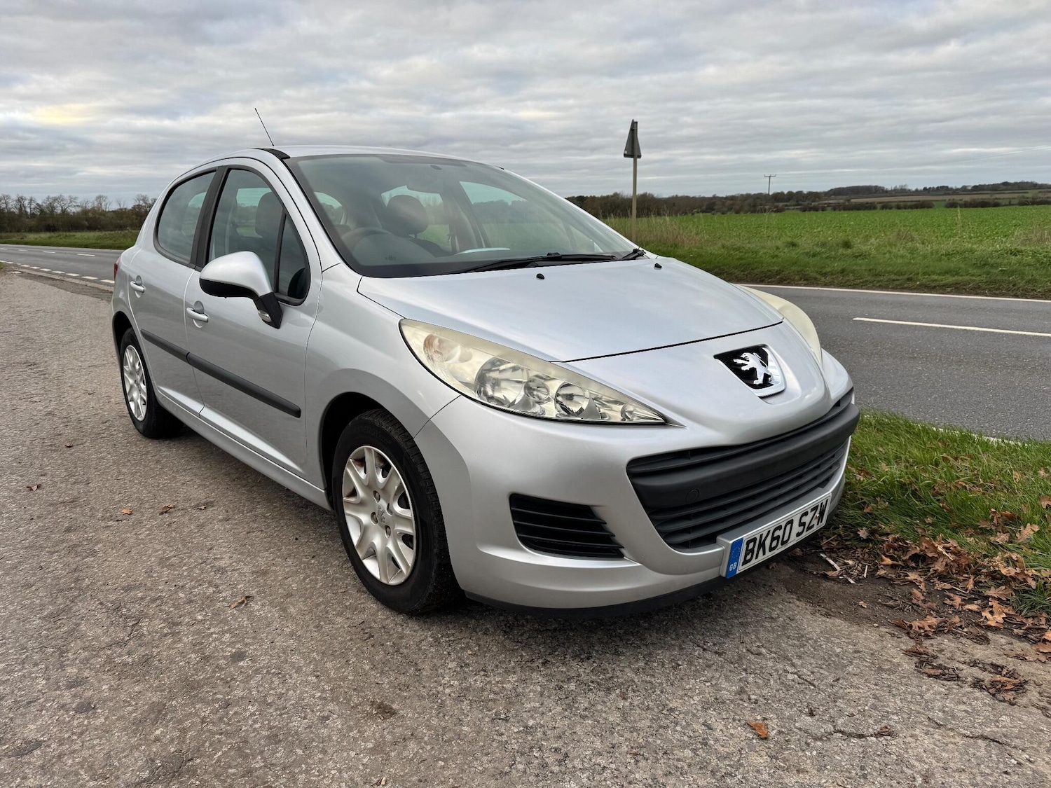Used Peugeot 207 2010 for sale - 76597215: Photo 11