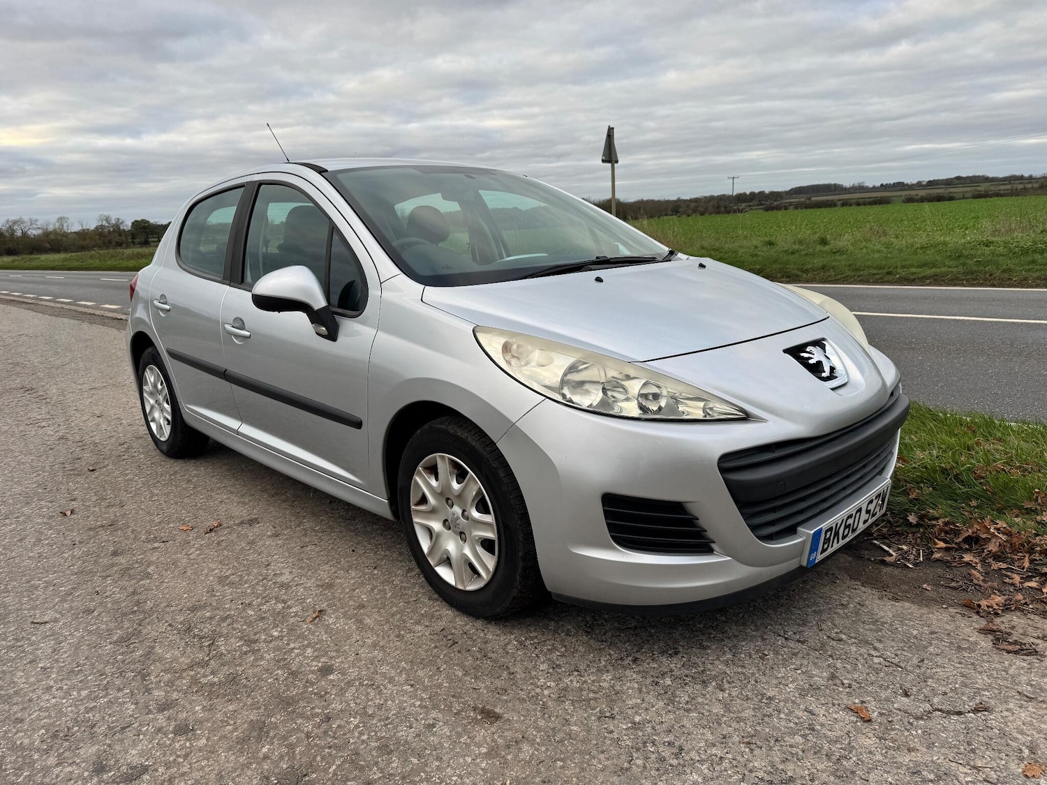 Used Peugeot 207 2010 for sale - 76597215: Photo 12