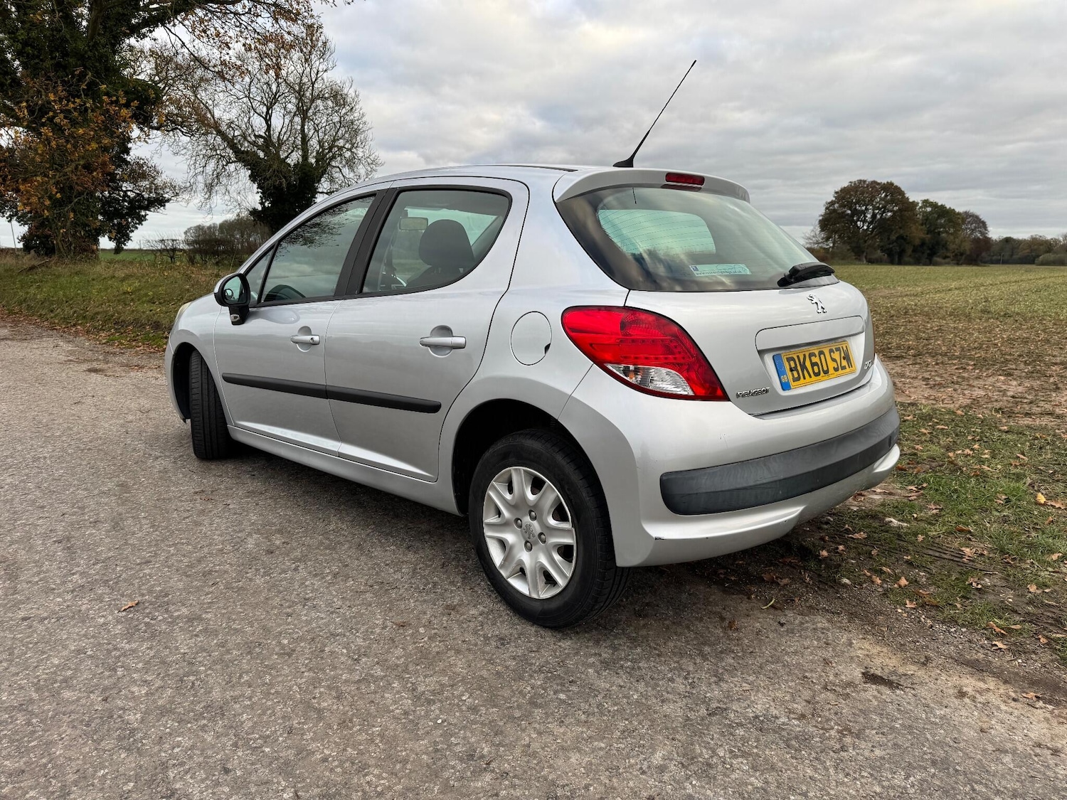 Used Peugeot 207 2010 for sale - 76597215: Photo 24