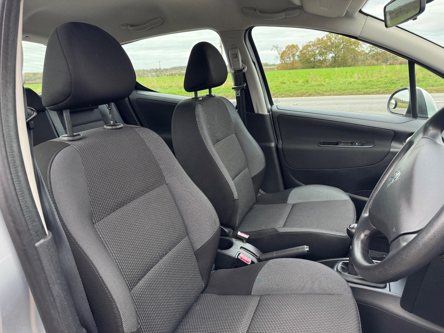 Used Peugeot 207 2010 for sale - 76597215: Photo 37