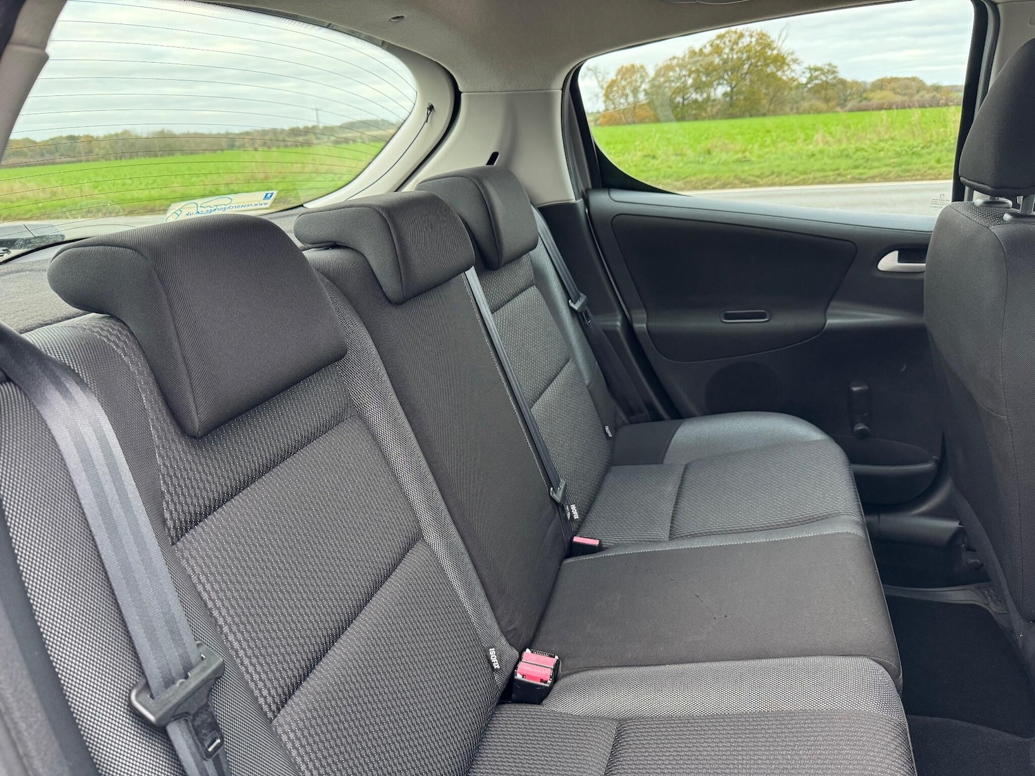 Used Peugeot 207 2010 for sale - 76597215: Photo 42