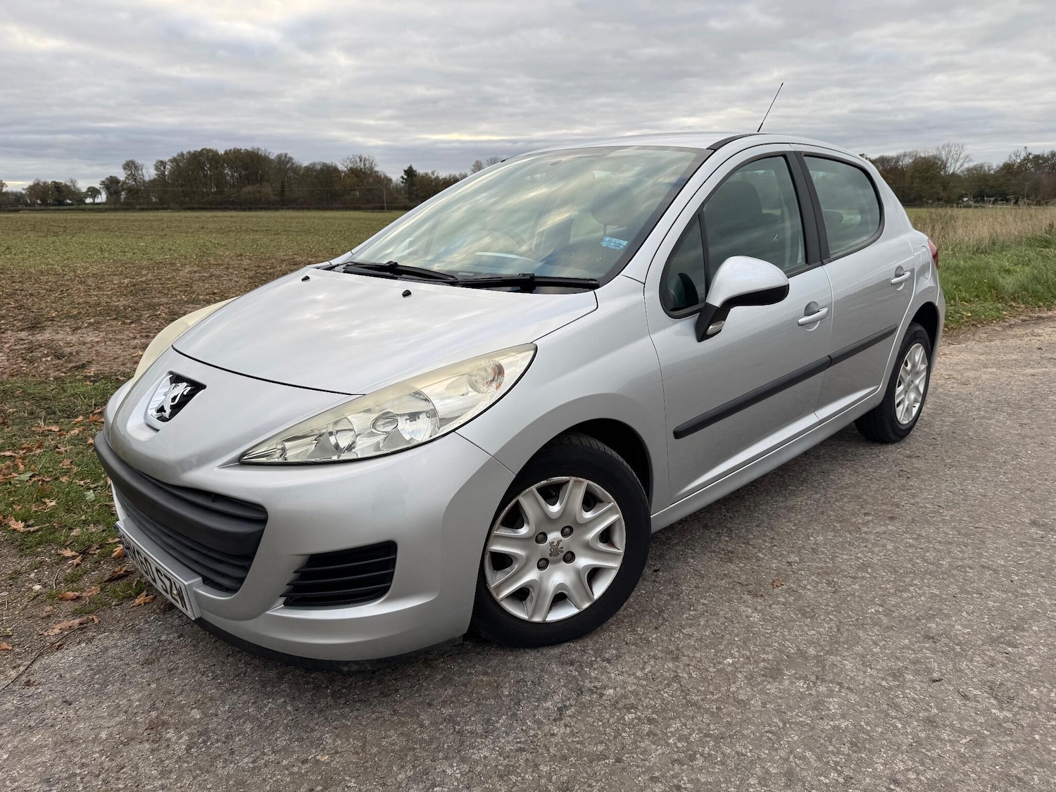 Used Peugeot 207 2010 for sale - 76597215: Photo 5