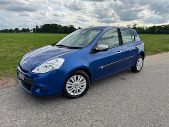 Used Renault Clio 2010 for sale - 75431807: Photo