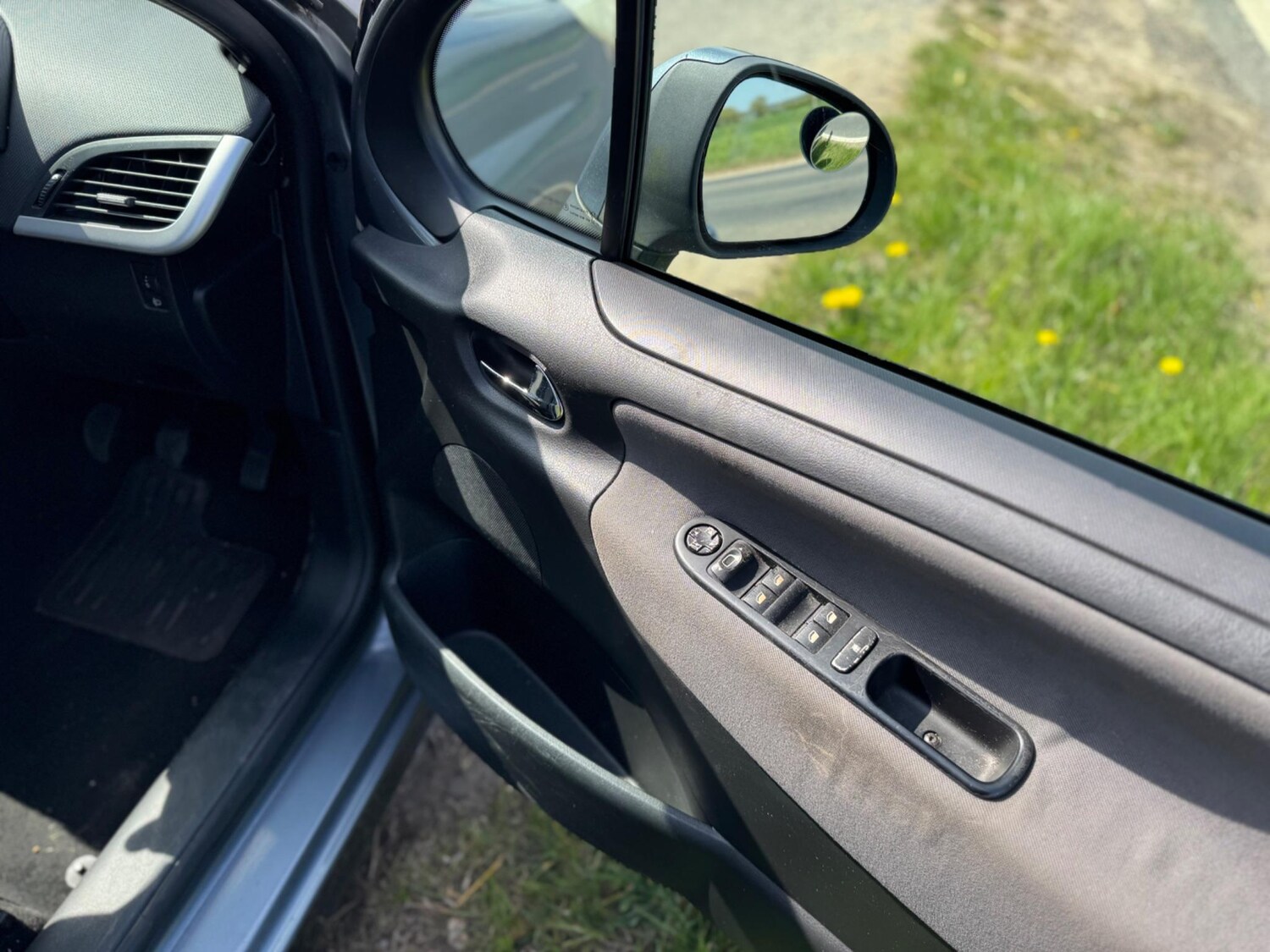 Vehicle 28