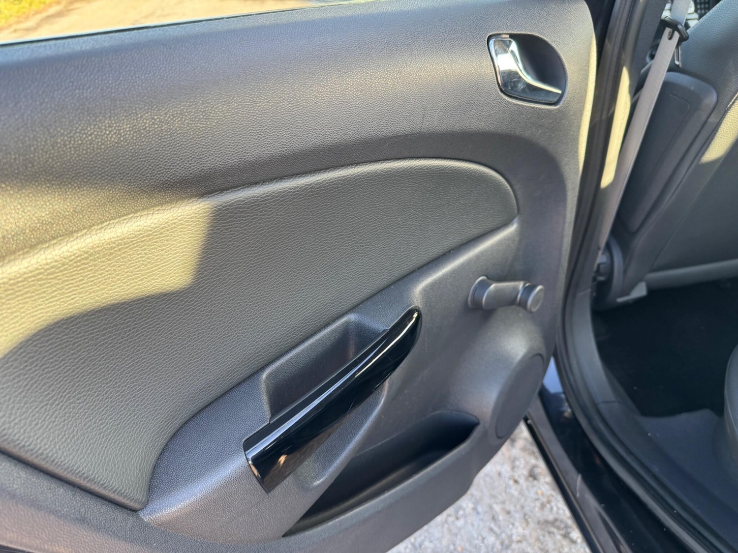 Used Vauxhall Corsa 2008 for sale - 77314759: Photo 38