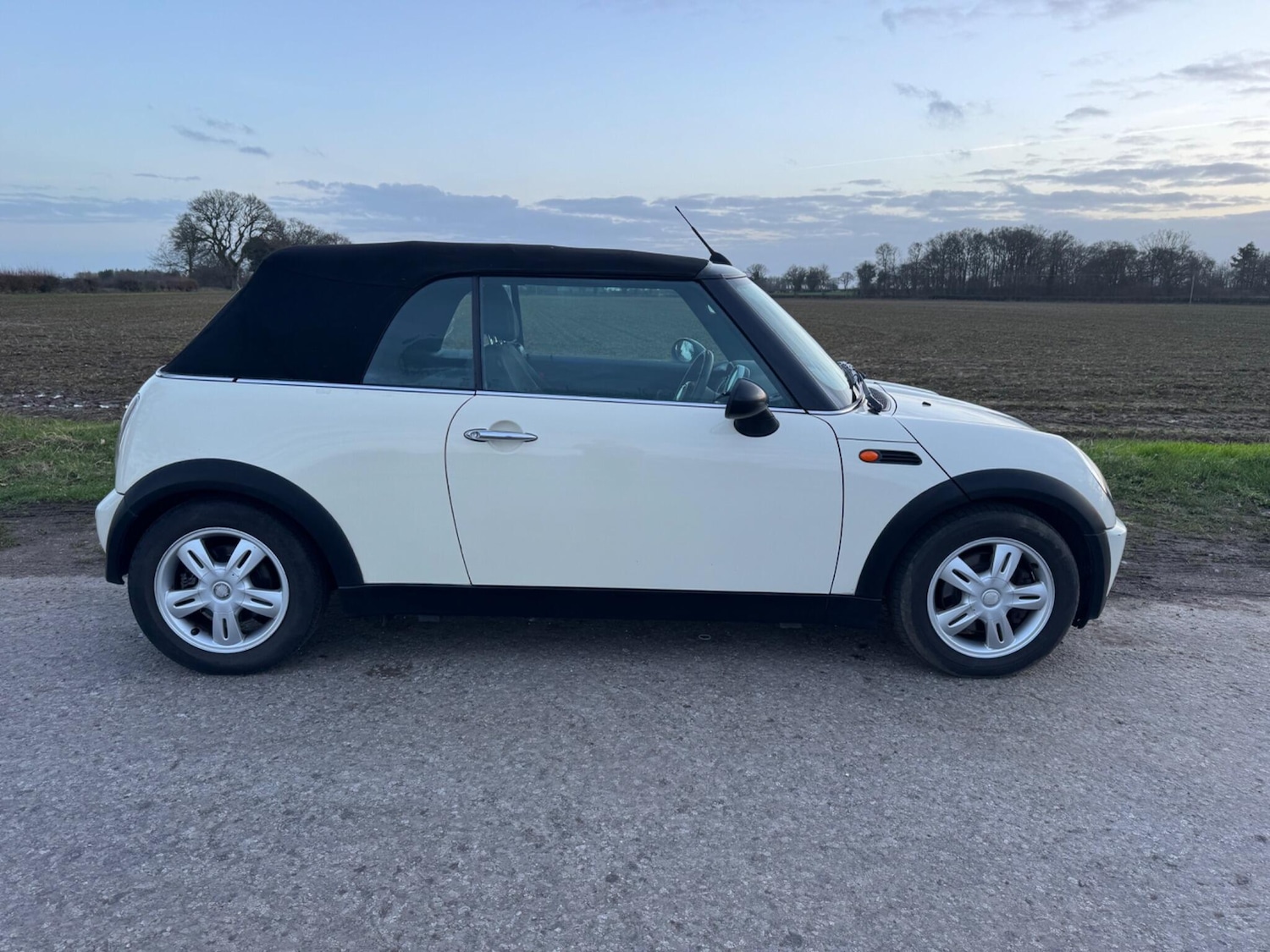 Used MINI Convertible 2007 for sale - 77710304: Photo 19