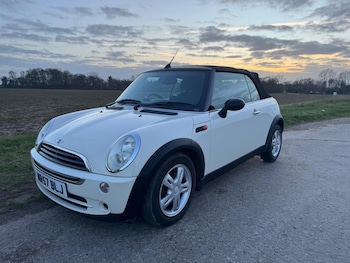 Used MINI Convertible 2007 for sale - 77710304: Photo