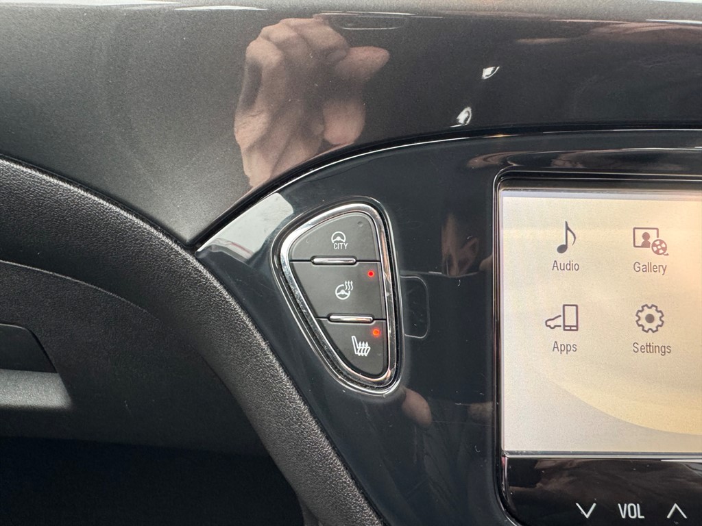 Used Vauxhall Corsa 2015 for sale - 77795235: Photo 20