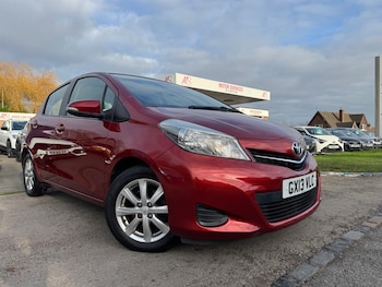 Used Toyota Yaris 2013 for sale - 77019964: Photo