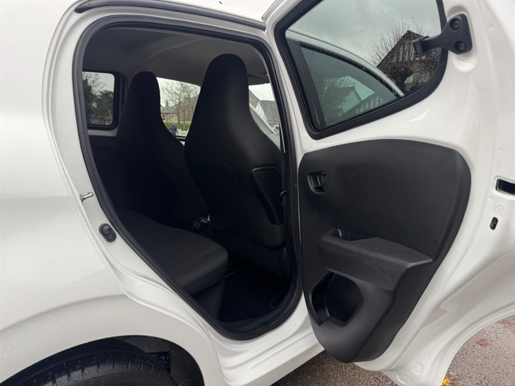 Used Peugeot 108 2021 for sale - 76889045: Photo 30