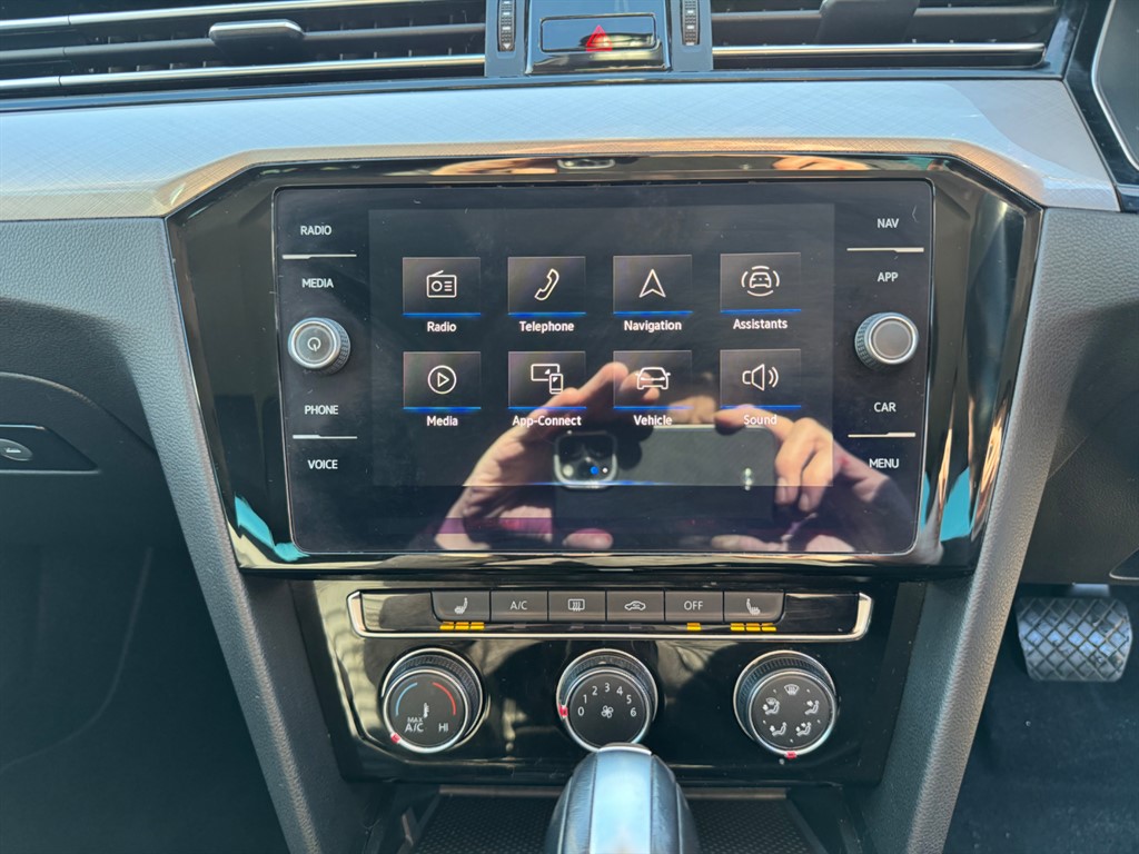 Used Volkswagen Passat 2022 for sale - 77435384: Photo 14