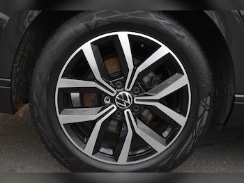 Used Volkswagen Passat 2023 for sale - 77019956: Photo