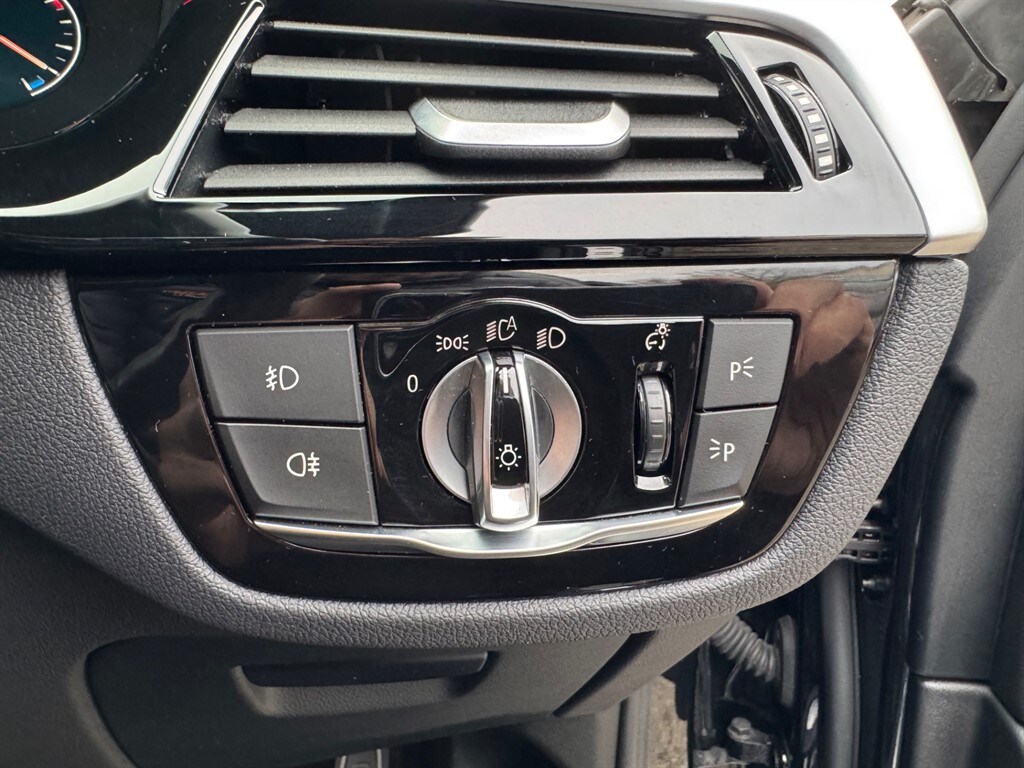 Used BMW 5 Series 2018 for sale - 76709748: Photo 23