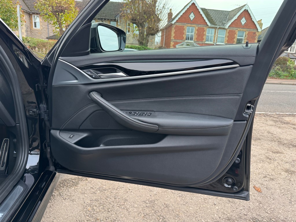 Used BMW 5 Series 2018 for sale - 76709748: Photo 44