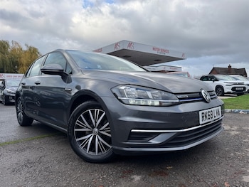 Used Volkswagen Golf 2018 for sale - 76494186: Photo
