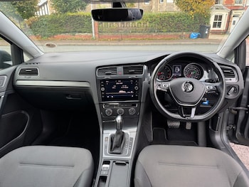 Used Volkswagen Golf 2018 for sale - 76494186: Photo