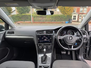 Used Volkswagen Golf 2018 for sale - 76494186: Photo