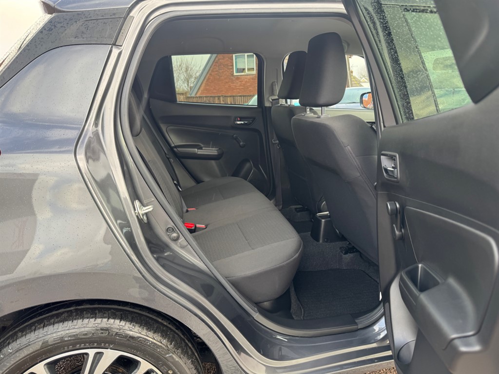 Used Suzuki Swift 2023 for sale - 76818096: Photo 25