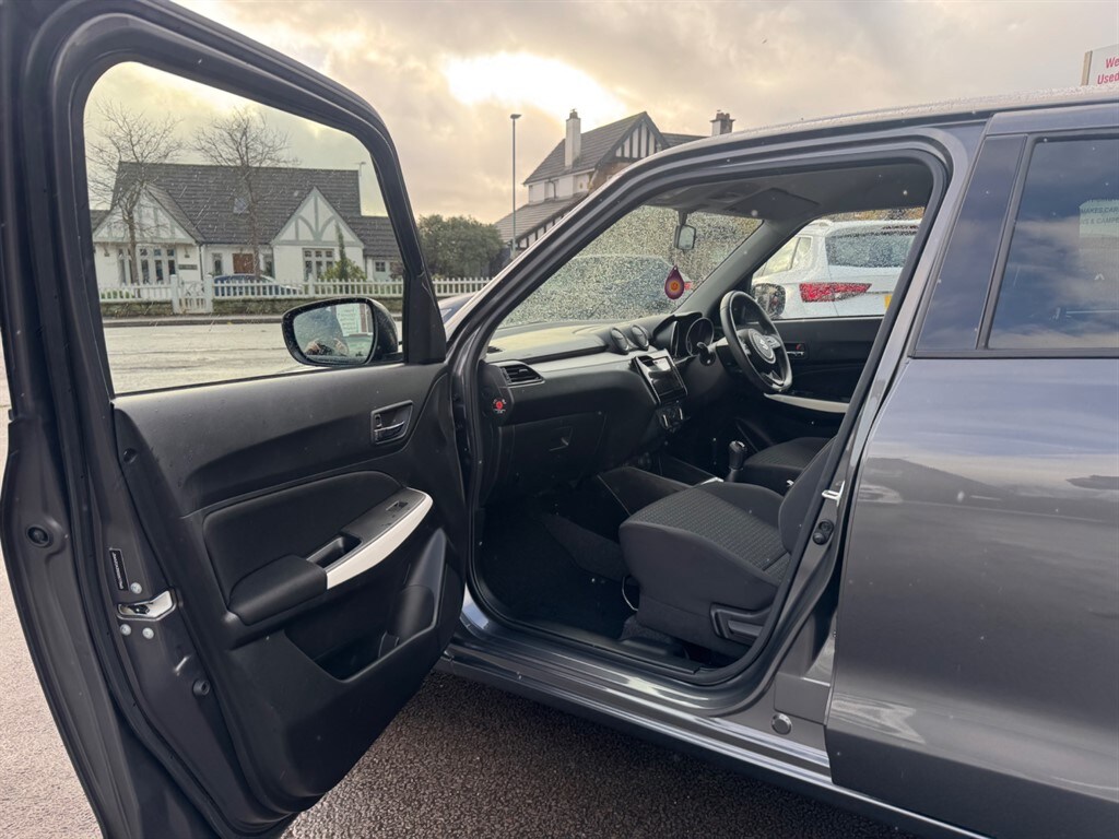 Used Suzuki Swift 2023 for sale - 76818096: Photo 41