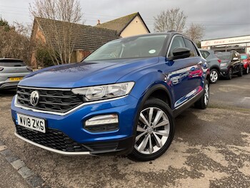 Used Volkswagen T-Roc 2018 for sale - 77235679: Photo