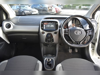Used Toyota AYGO 2019 for sale - 76971624: Photo