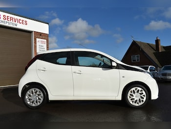 Used Toyota AYGO 2019 for sale - 76971624: Photo