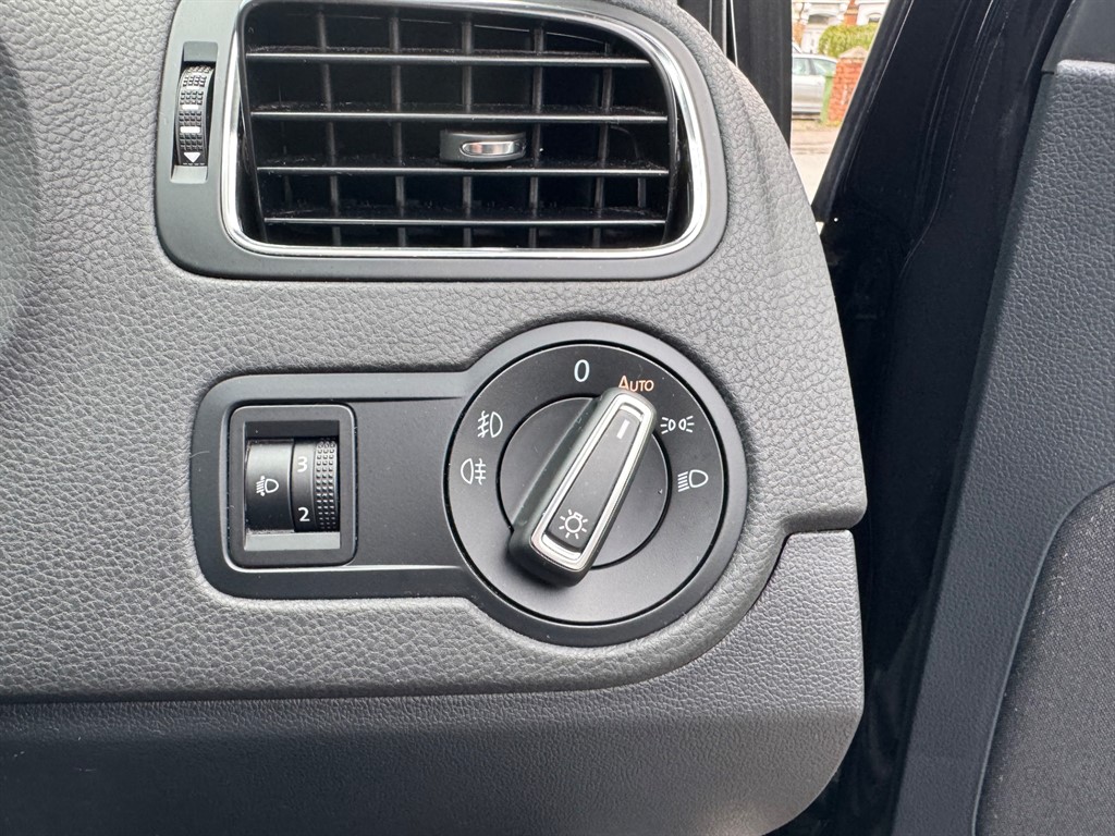 Used Volkswagen Polo 2016 for sale - 77399376: Photo 12