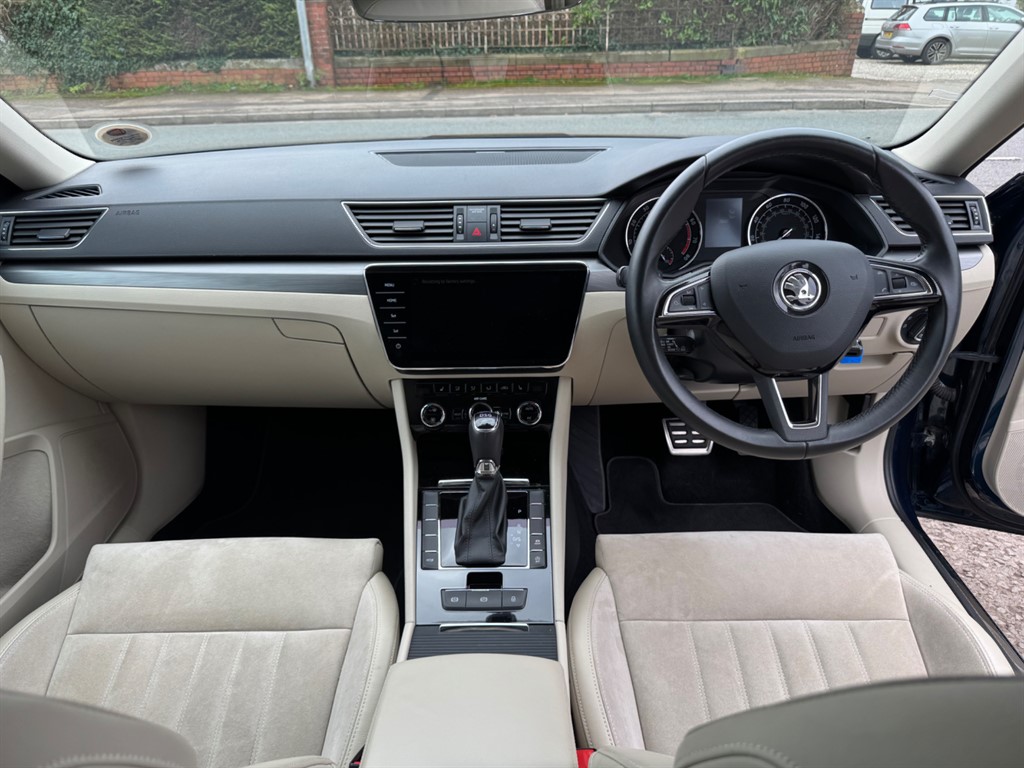 Used Skoda Superb 2017 for sale - 77665336: Photo 2