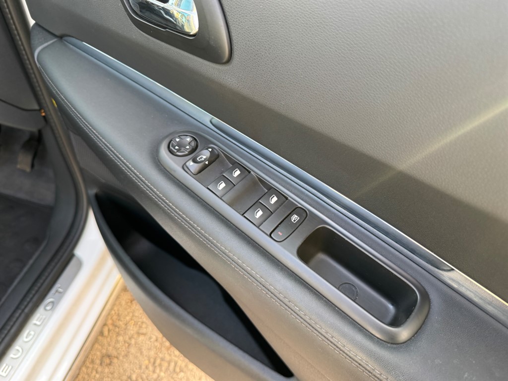 Used Peugeot 3008 2015 for sale - 76366697: Photo 22