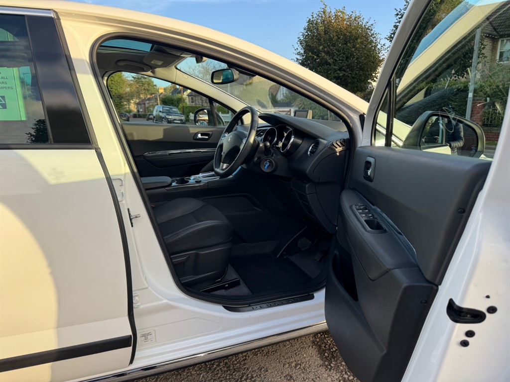 Used Peugeot 3008 2015 for sale - 76366697: Photo 27