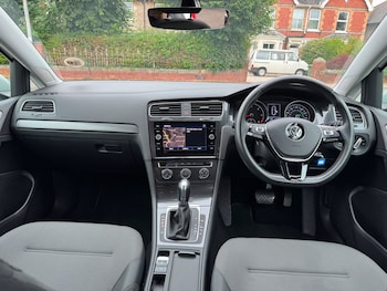 Used Volkswagen Golf 2018 for sale - 79363892: Photo
