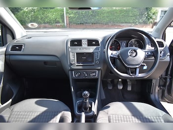 Used Volkswagen Polo 2017 for sale - 75417228: Photo