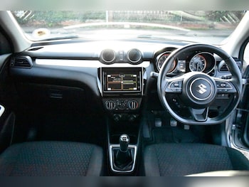 Used Suzuki Swift 2023 for sale - 76933392: Photo