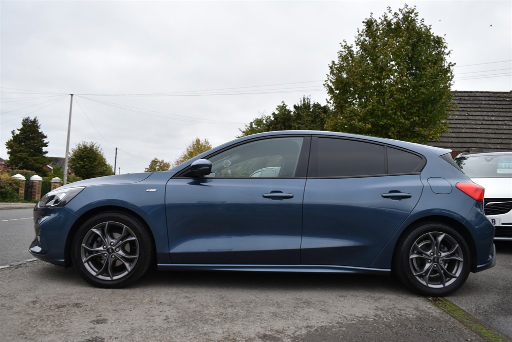 Used Ford Focus 2021 for sale - 76229504: Photo 10