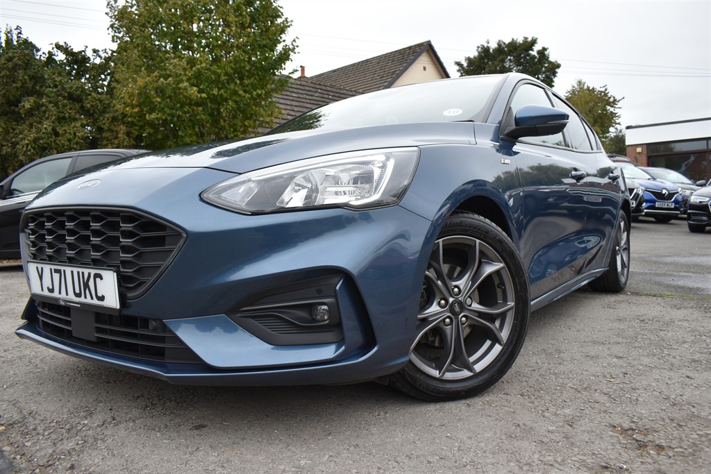 Used Ford Focus 2021 for sale - 76229504: Photo 2