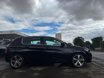 Used Peugeot 308 2018 for sale - 79583974: Photo