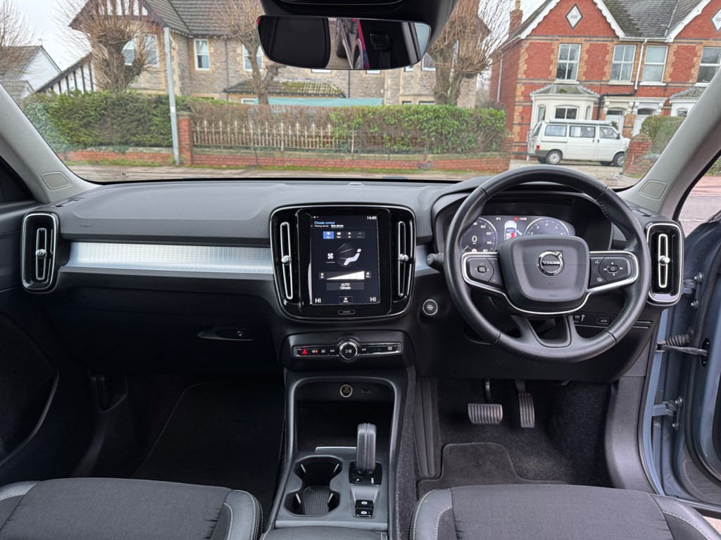 Used Volvo XC40 2019 for sale - 77339749: Photo 2
