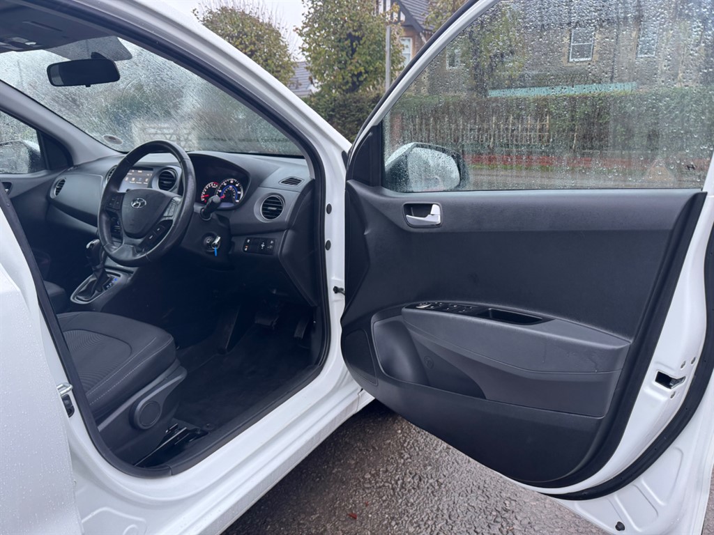 Used Hyundai i10 2017 for sale - 76722489: Photo 22