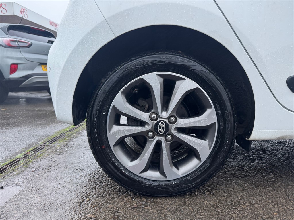 Used Hyundai i10 2017 for sale - 76722489: Photo 24