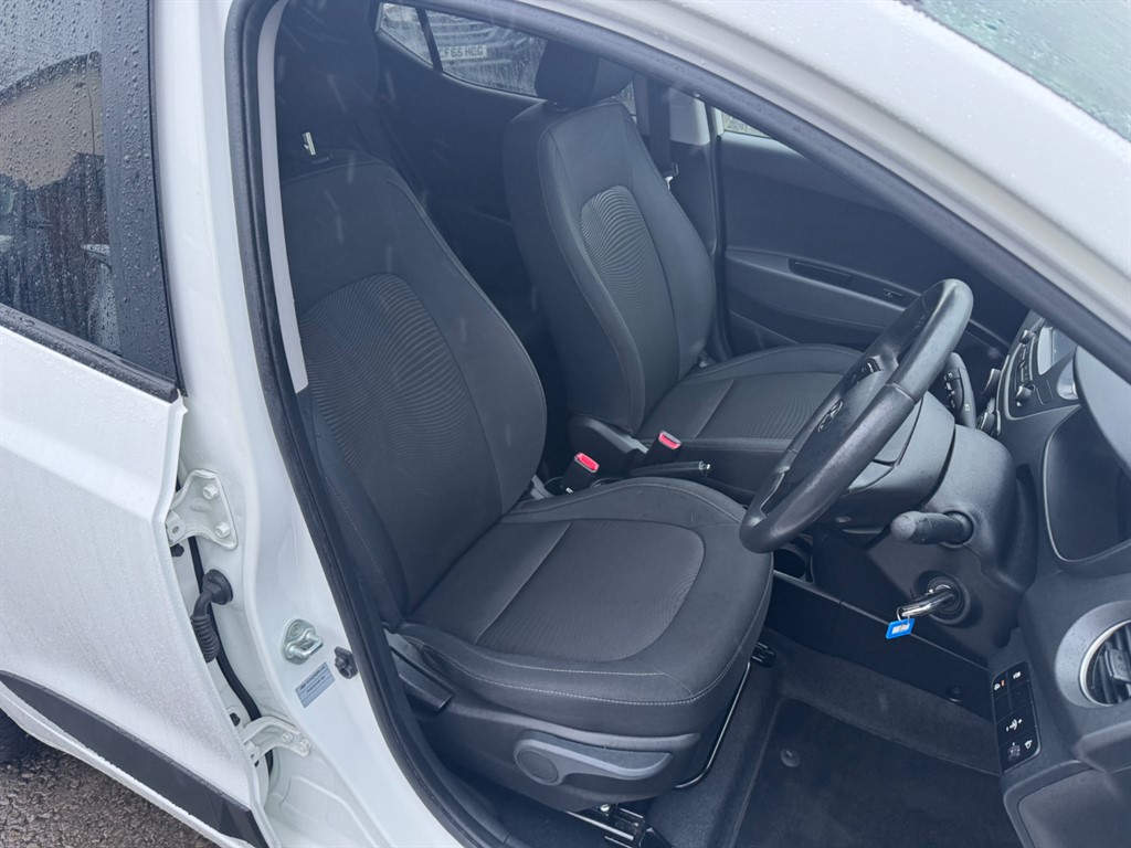 Used Hyundai i10 2017 for sale - 76722489: Photo 26