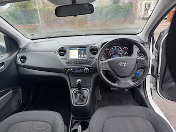 Used Hyundai i10 2017 for sale - 76722489: Photo