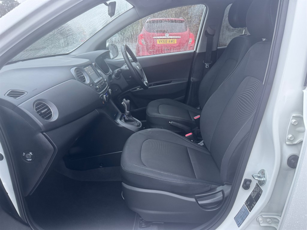 Used Hyundai i10 2017 for sale - 76722489: Photo 30