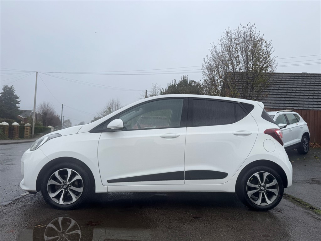 Used Hyundai i10 2017 for sale - 76722489: Photo 8