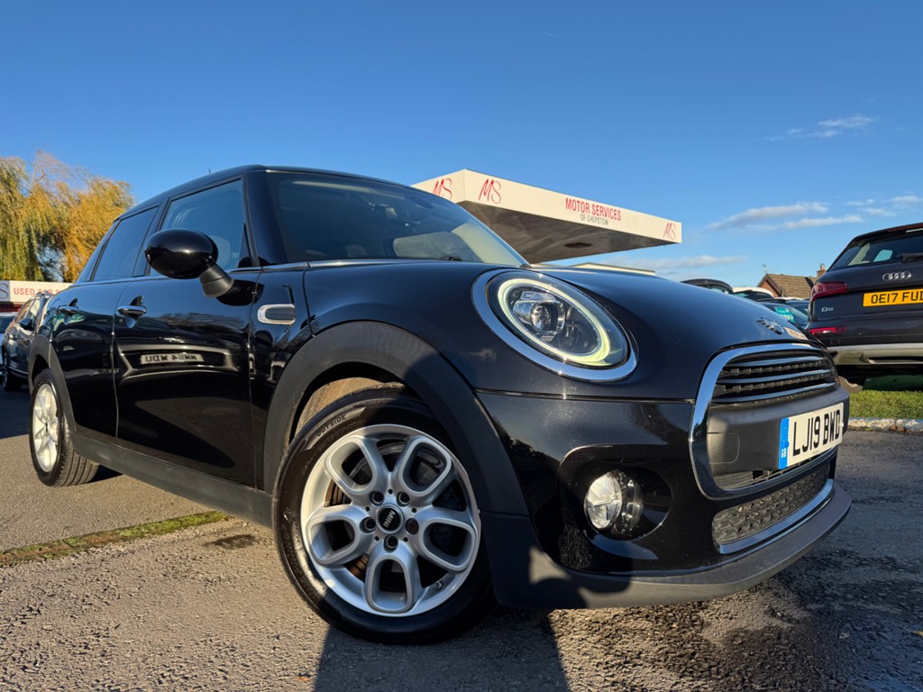 Used MINI Hatch 2019 for sale - 76628481: Photo 1