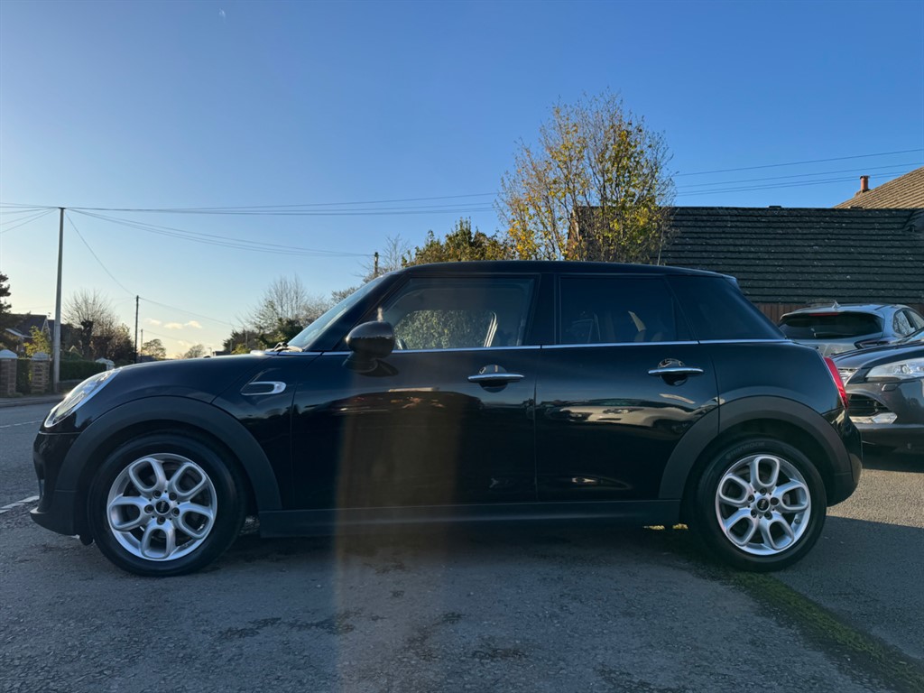 Used MINI Hatch 2019 for sale - 76628481: Photo 11