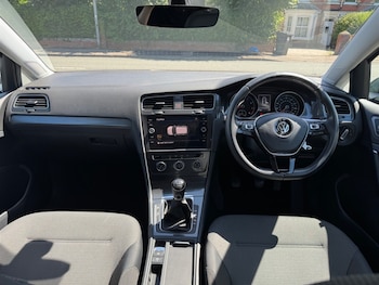 Used Volkswagen Golf 2017 for sale - 79088637: Photo