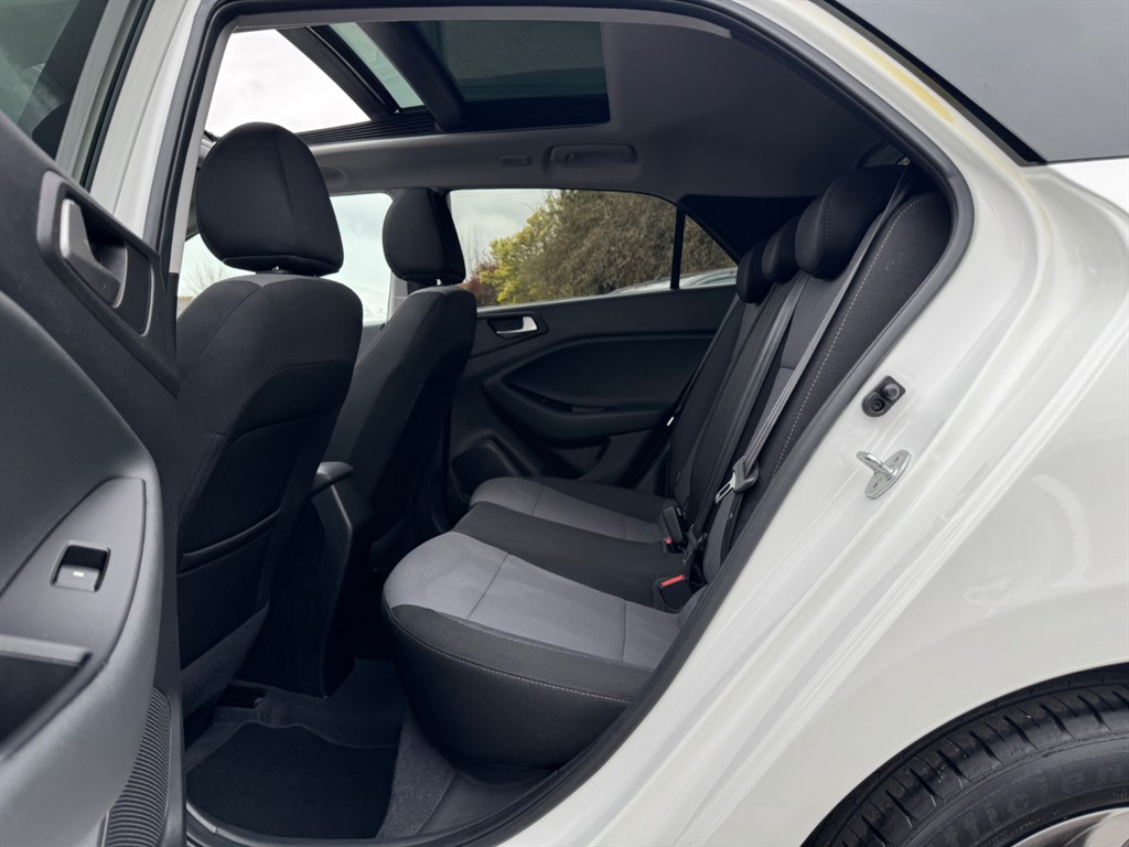 Used Hyundai i20 2019 for sale - 78103398: Photo 29