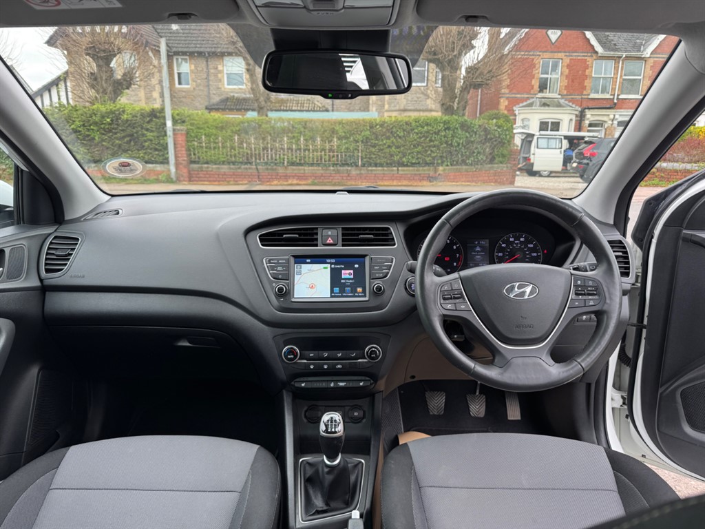 Used Hyundai i20 2019 for sale - 78103398: Photo 5